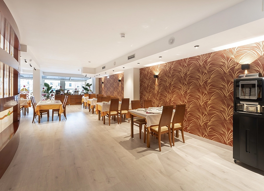 Salle de petit-déjeuner buffet